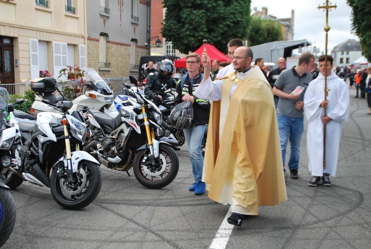 Gite La Volette Moulins-Saint-Hubert エクステリア 写真